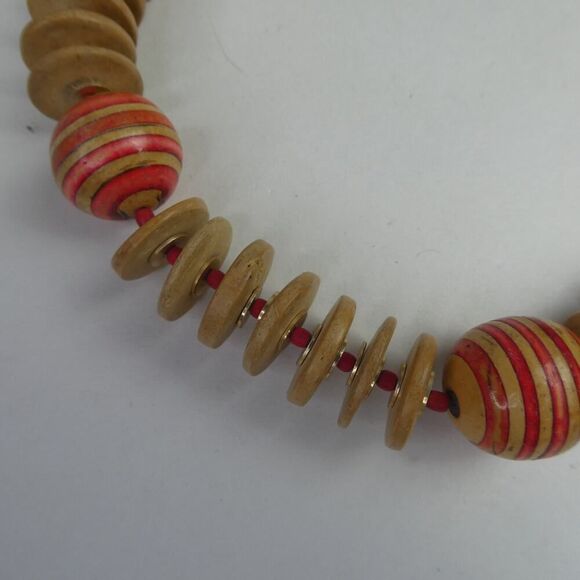 Vintage Retro Chunky Wood Beaded Bib Statement Necklace Mod Red Gold Funky Boho - Picture 3 of 7